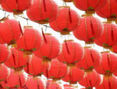 元宵出门赏灯打一成语,热闹非凡——探寻“外行看热闹”的成语渊源